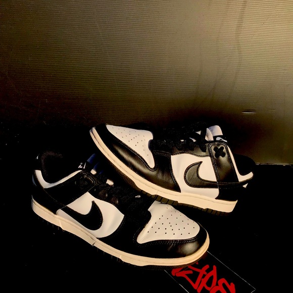 Nike Dunk low panda 2021 - Picture 1 of 7